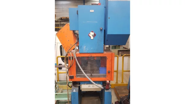 Pressa SANGIACOMO® 30 tonnellate usata - EMG PRESSES